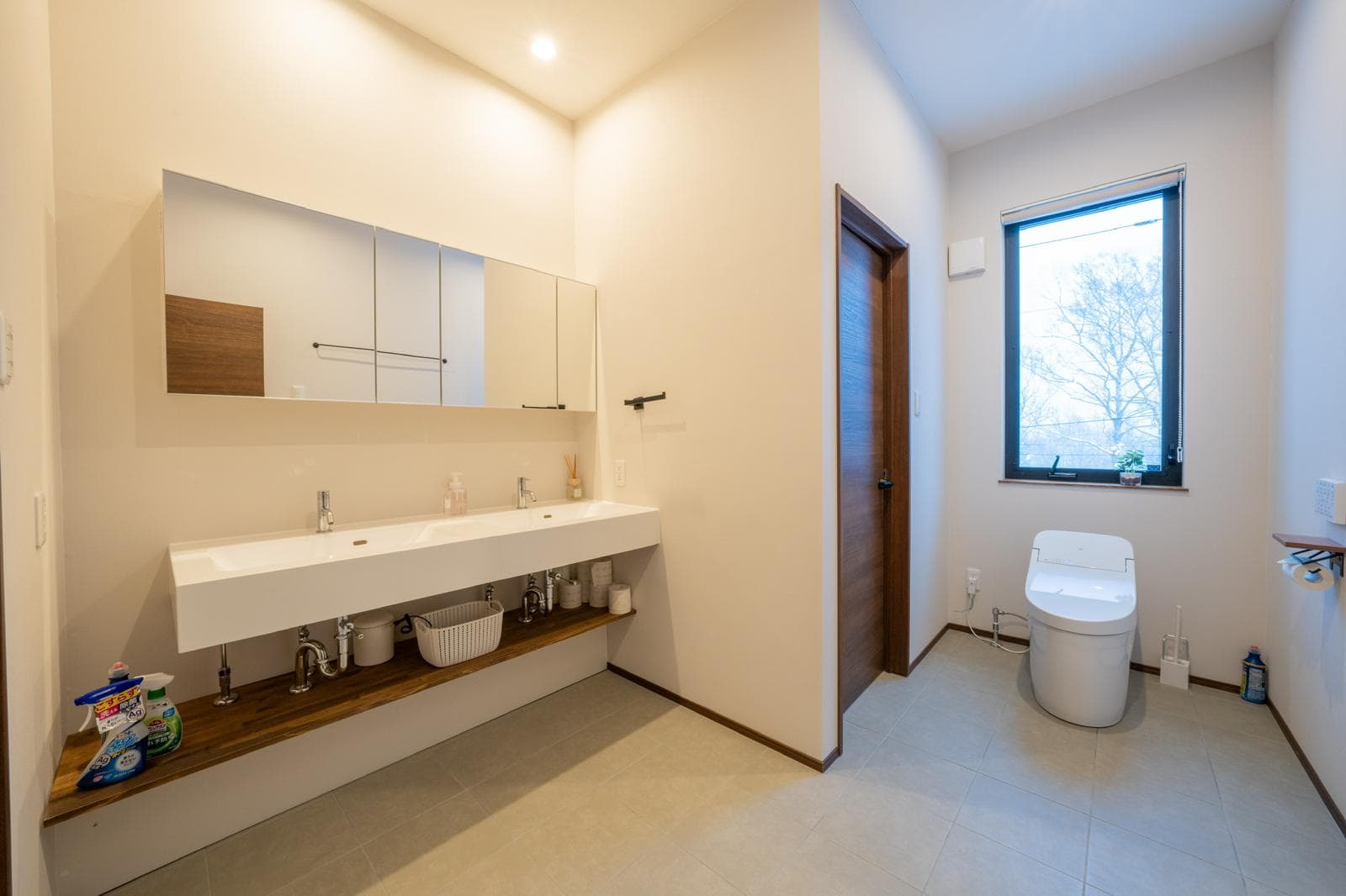 Shared Room 2 bath